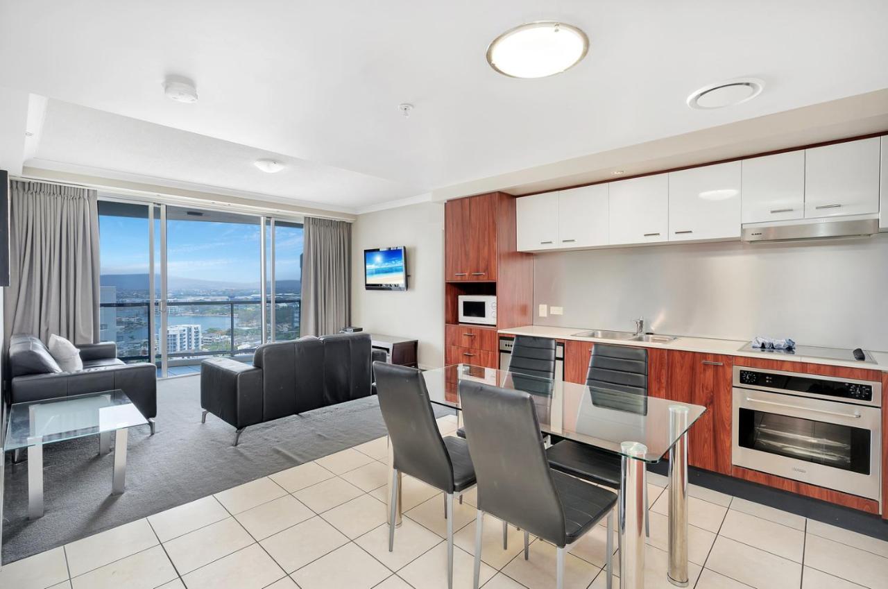 เดอะทาวเวอร์ส ออฟ เชฟรอน เรเนซองส์ - ฮอลิเดย์ โกลด์โคสต์ Apartment ภายนอก รูปภาพ