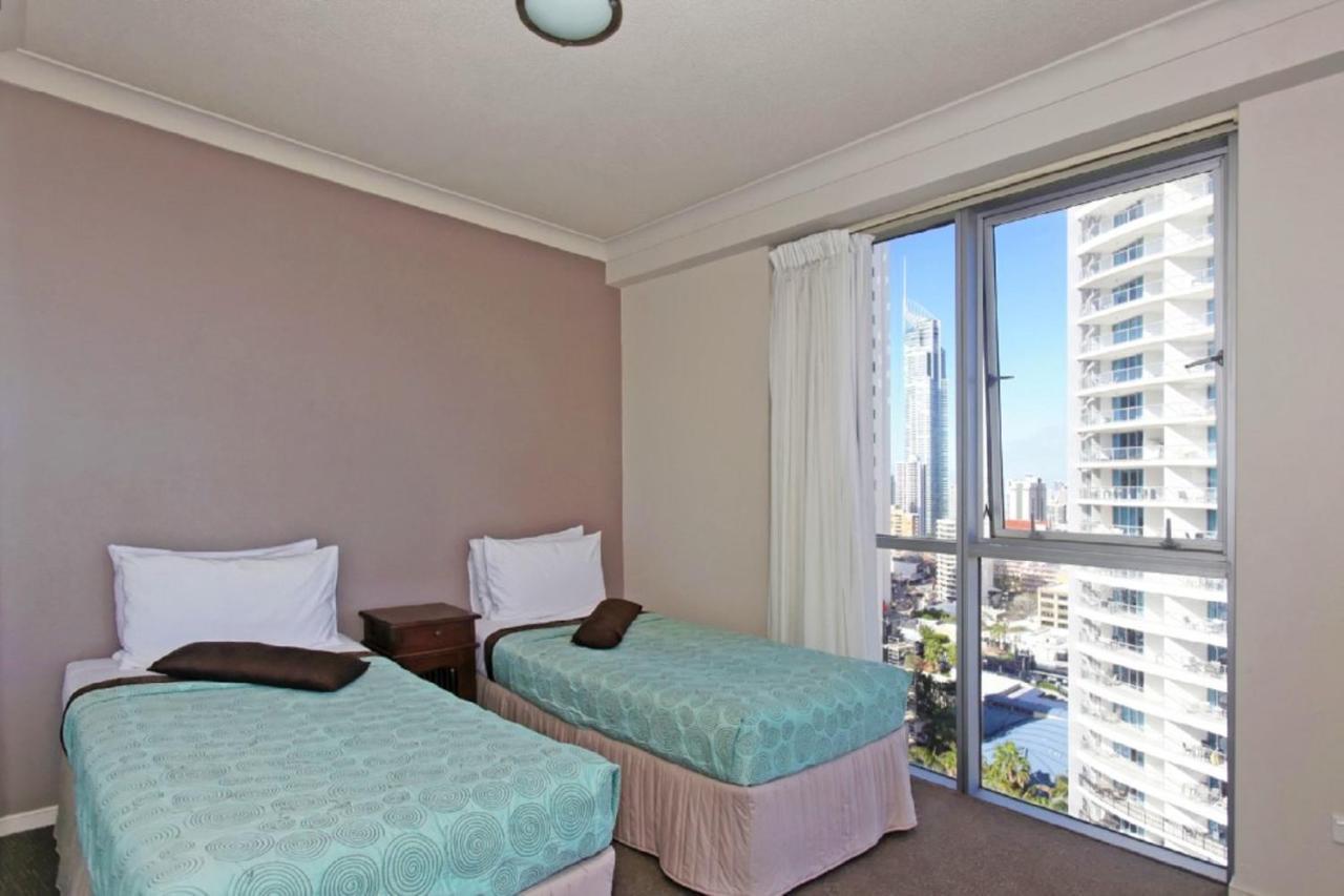 เดอะทาวเวอร์ส ออฟ เชฟรอน เรเนซองส์ - ฮอลิเดย์ โกลด์โคสต์ Apartment ภายนอก รูปภาพ