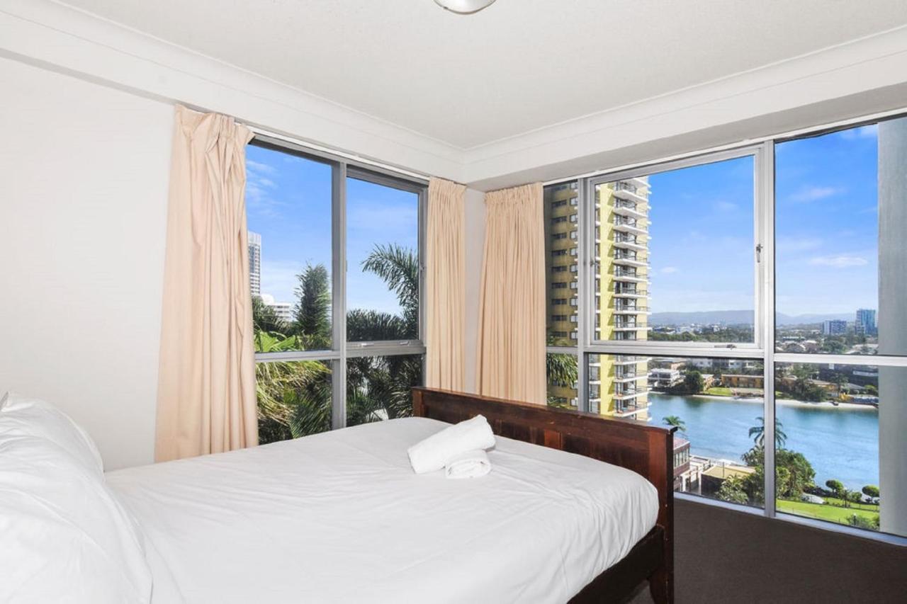 เดอะทาวเวอร์ส ออฟ เชฟรอน เรเนซองส์ - ฮอลิเดย์ โกลด์โคสต์ Apartment ภายนอก รูปภาพ