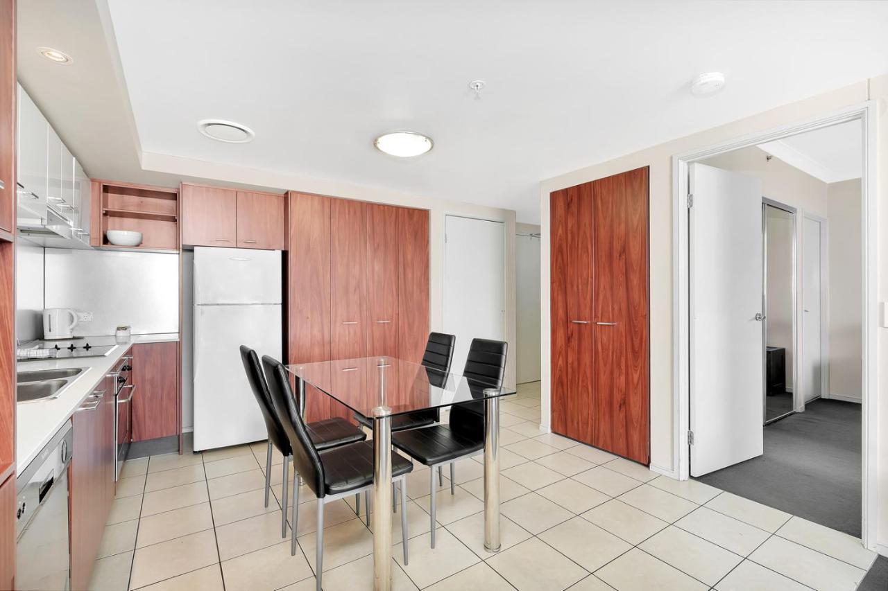 เดอะทาวเวอร์ส ออฟ เชฟรอน เรเนซองส์ - ฮอลิเดย์ โกลด์โคสต์ Apartment ภายนอก รูปภาพ