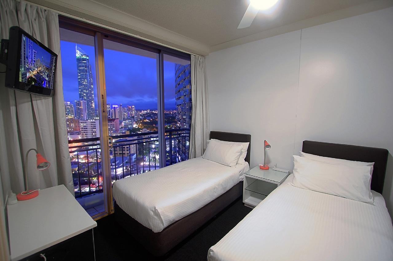 เดอะทาวเวอร์ส ออฟ เชฟรอน เรเนซองส์ - ฮอลิเดย์ โกลด์โคสต์ Apartment ภายนอก รูปภาพ