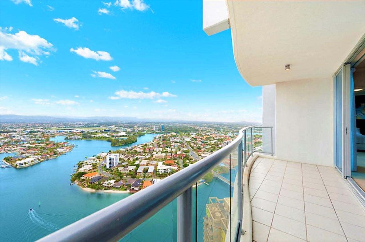 เดอะทาวเวอร์ส ออฟ เชฟรอน เรเนซองส์ - ฮอลิเดย์ โกลด์โคสต์ Apartment ภายนอก รูปภาพ